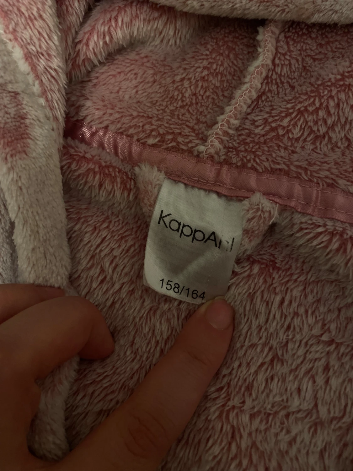 Rosa teddyjacka med hjärtan från KappAhl - 1