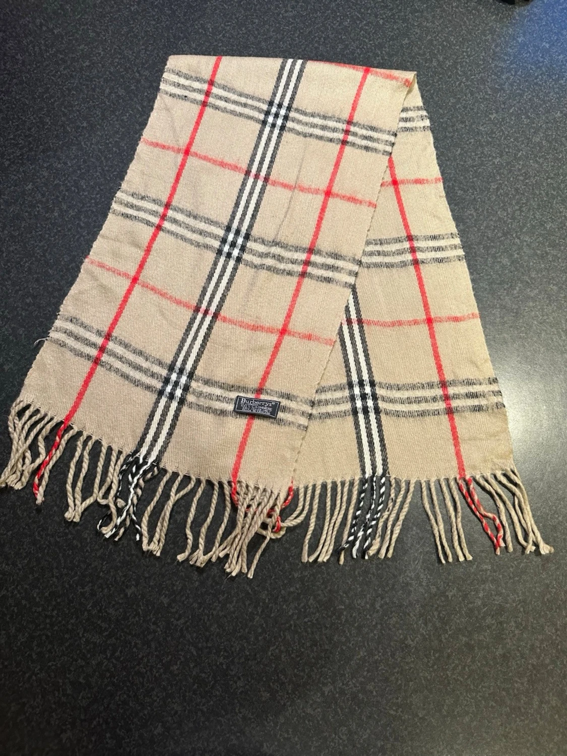 Beige rutig Burberrys halsduk i kashmir