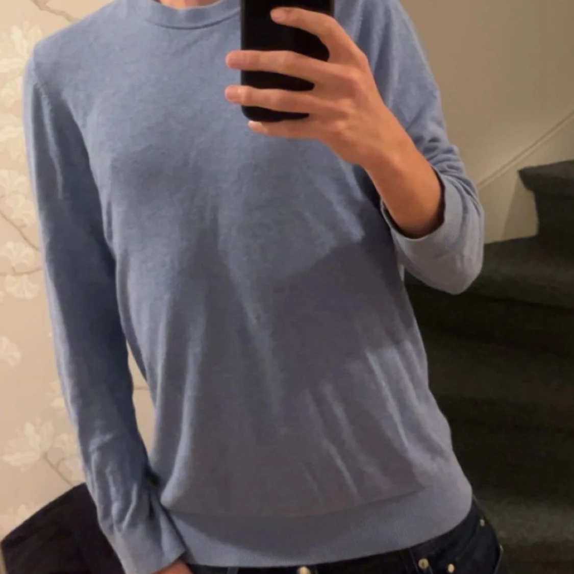 Ljusblå långärmad tröja