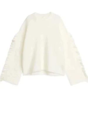 Arket mohair tröja  - Vit arket tröja i mohair. Volanger på ärmarna💕💕