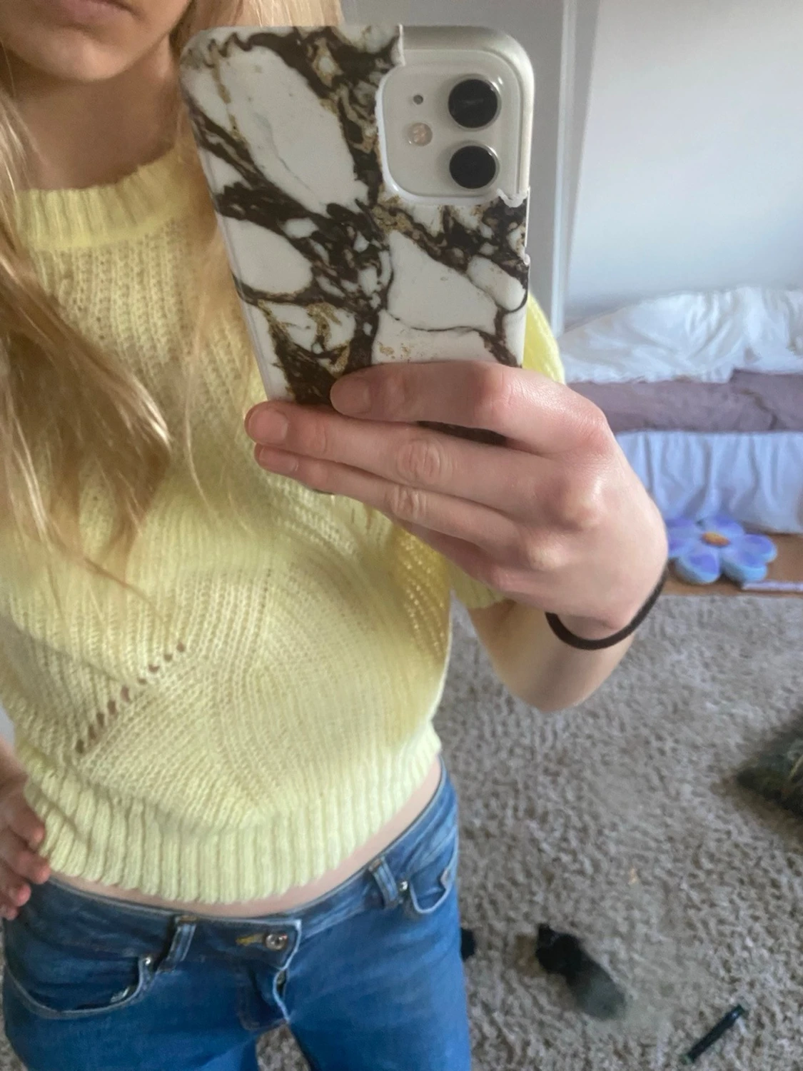 Ljusgul stickad tröja med puffärm - 2