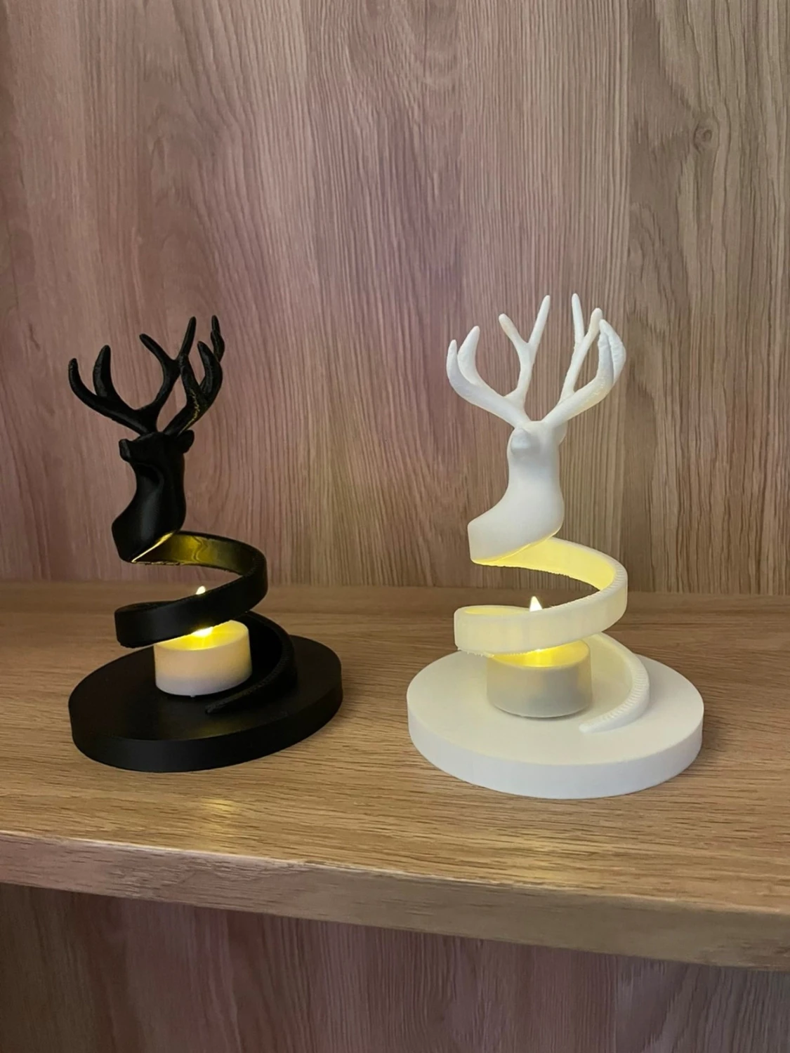 Elegant Spiralhjort – Ljuslykta i modern design