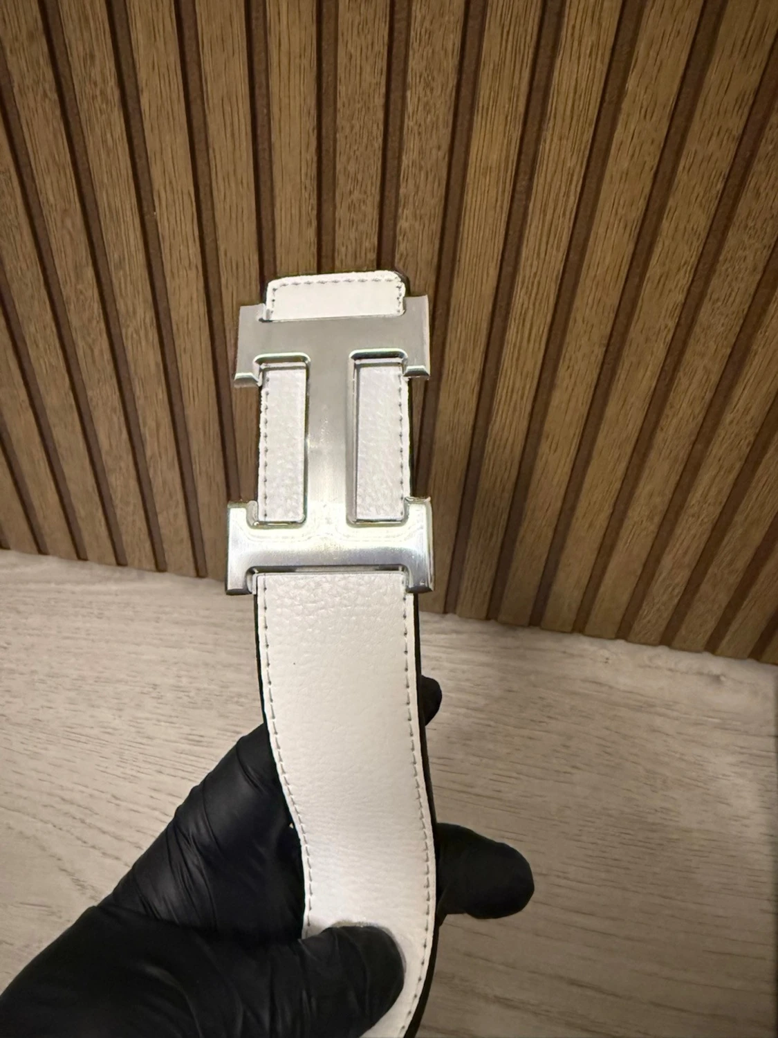 Vit skinnbälte med H-spänne - 4