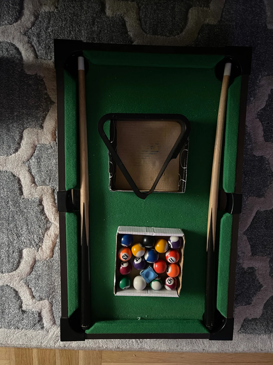 Grön minibiljardbord med tillbehör - 2