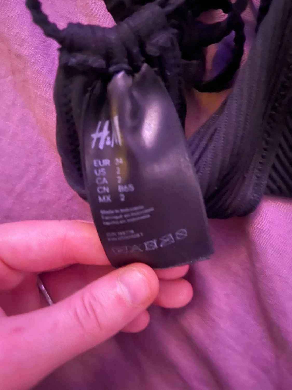 Svart ribbad bikiniöverdel från H&M - 1