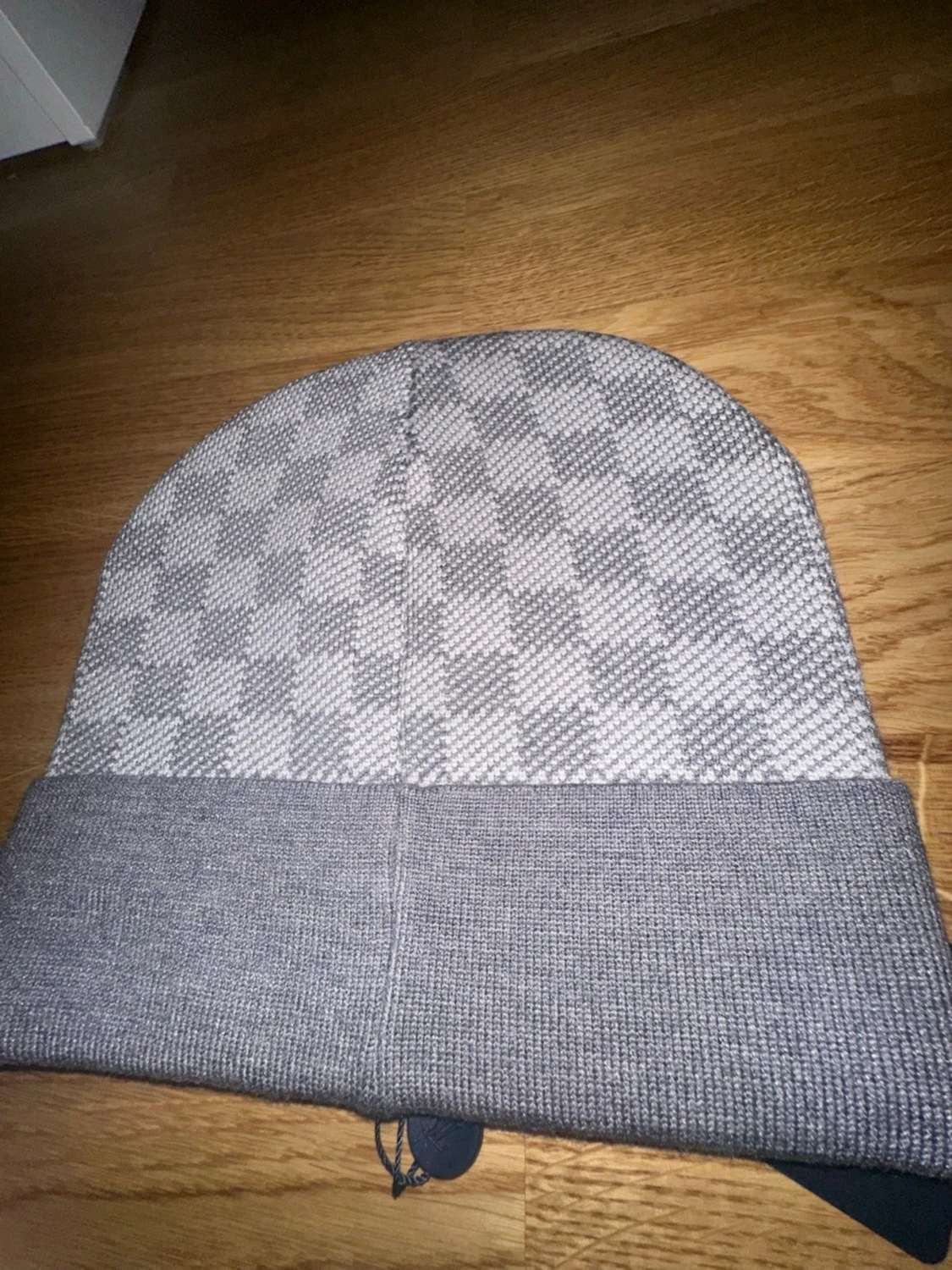 Grå rutig mössa - 2