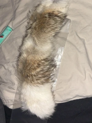 Canada goose Päls - En riktig fin, fluffig och mjuk oanvänd canada goose päls som inte har kommit till använding nu när jag köpte min egen jacka.