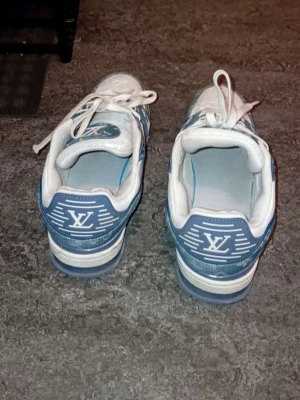 Vl skor - Vl skor storlek 43 passar 42 pris kan sänkas