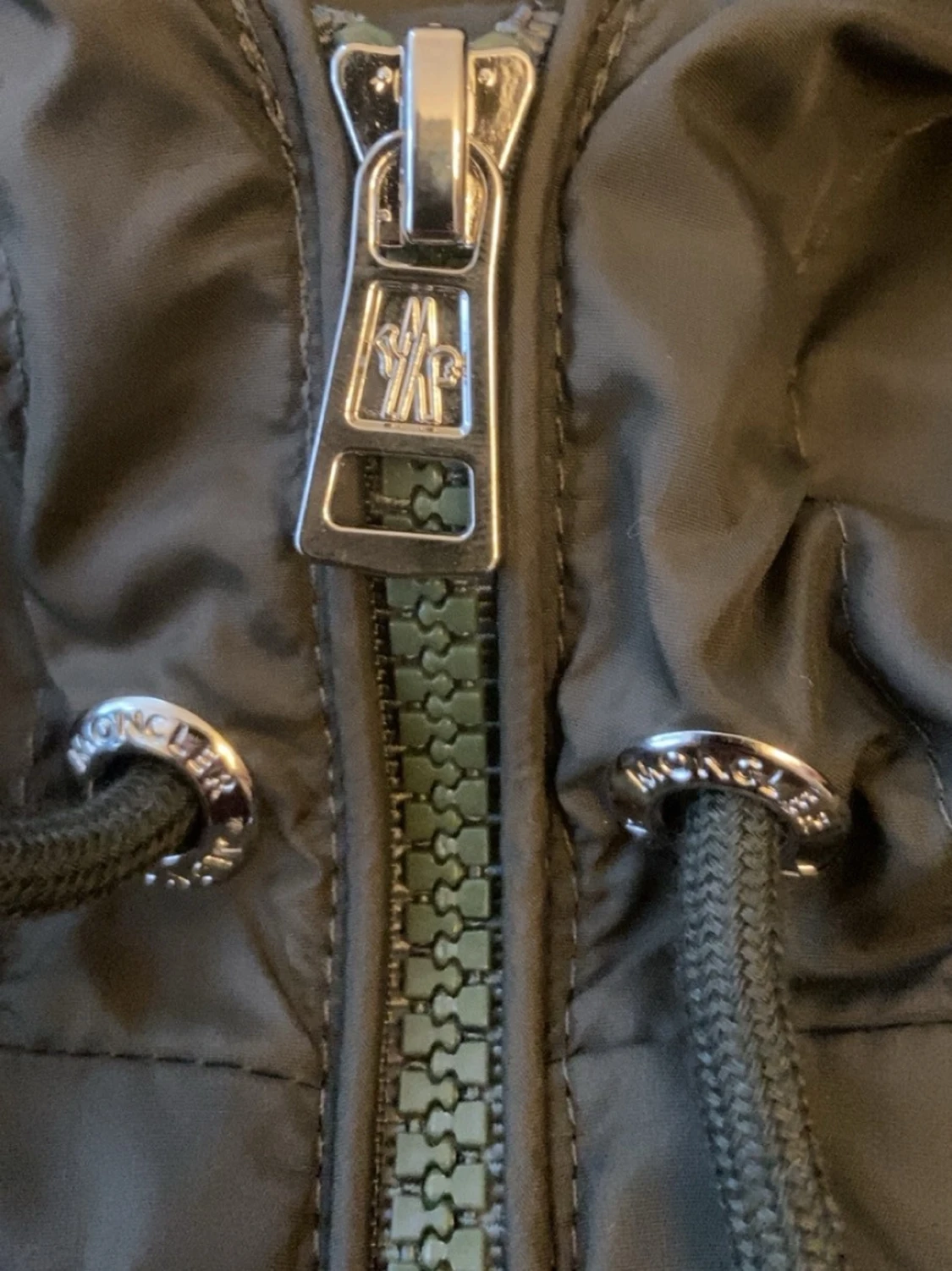 Grön Moncler vindjacka med huva - 1