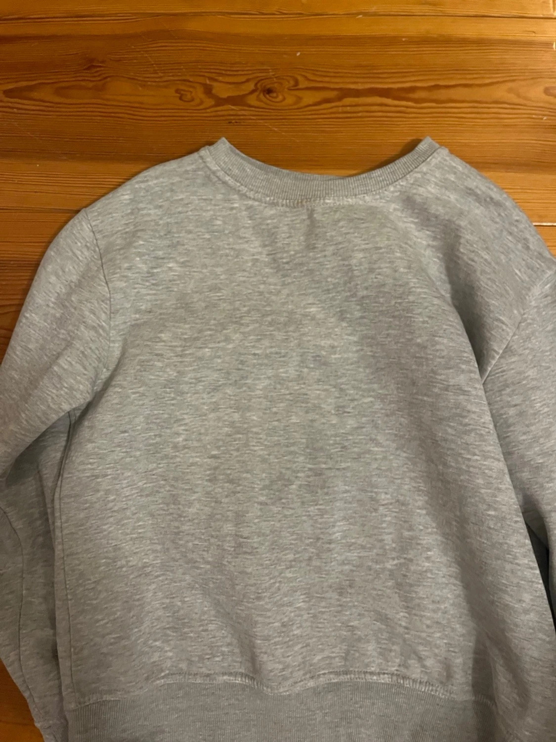 Grå basic sweatshirt - 1