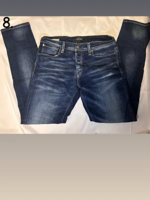 Jack and Jones jeans  - Säljer de här riktigt snygga Jack and Jones jeansen i storlek W32 L34 i modellen Comfort/mike. Jeansen har en väldigt snygg tvätt och är även väldigt sköna! Priset är inte fast utan går att diskutera!