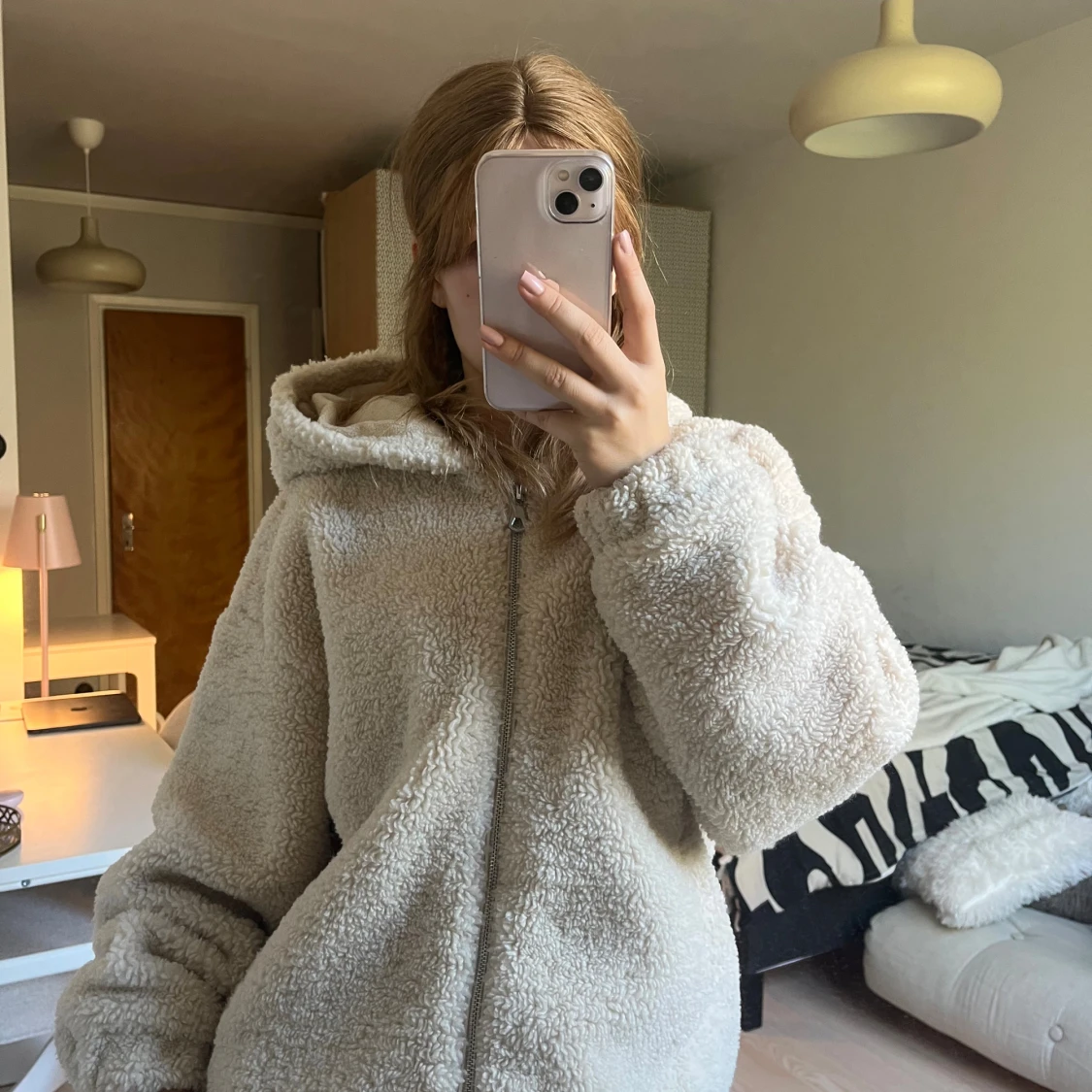 Beige teddyjacka med huva från Sinsay - 1