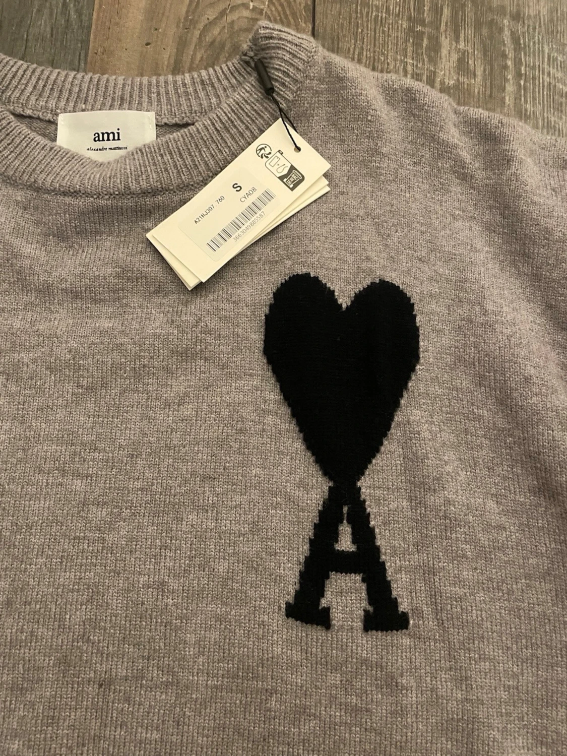 Grå stickad tröja från Ami - 1