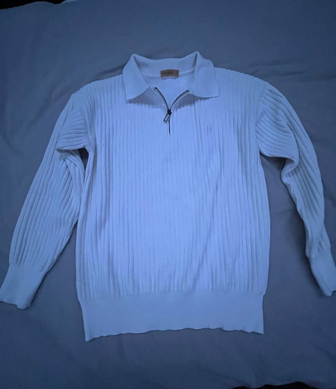 Vit ribbad tröja med dragkedja - 1