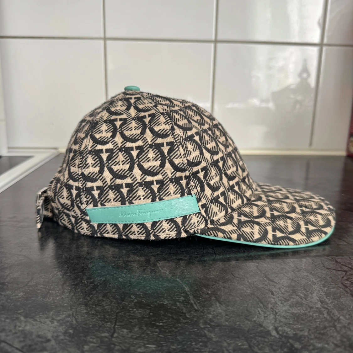 Beige och svart mönstrad keps Salvatore Ferragamo - 1