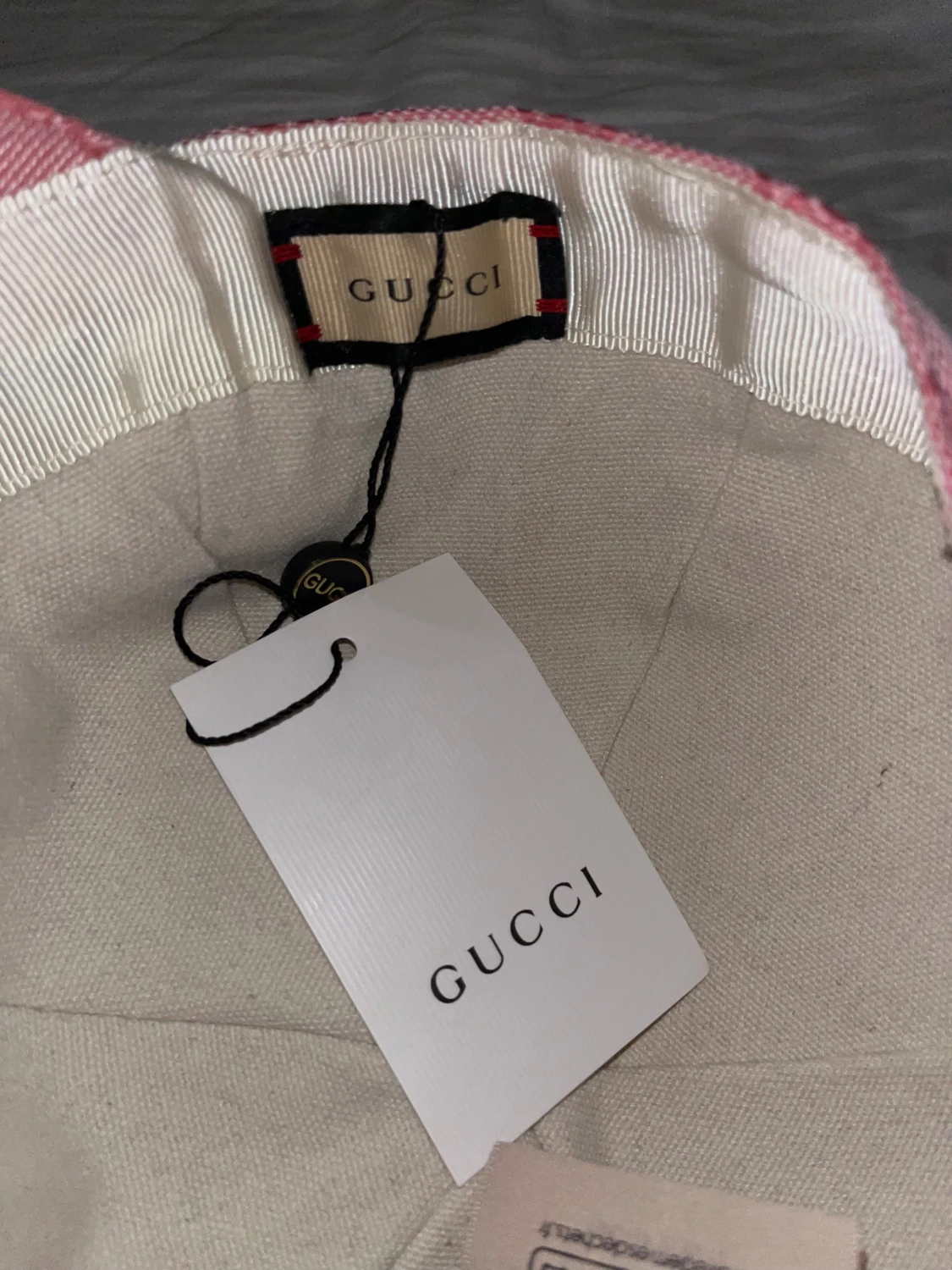 Rosa keps från Gucci med GG-mönster - 1