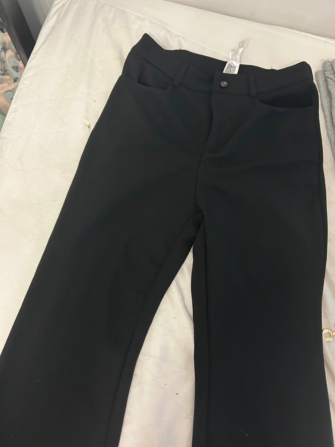 Svarta kostymbyxor med raka ben