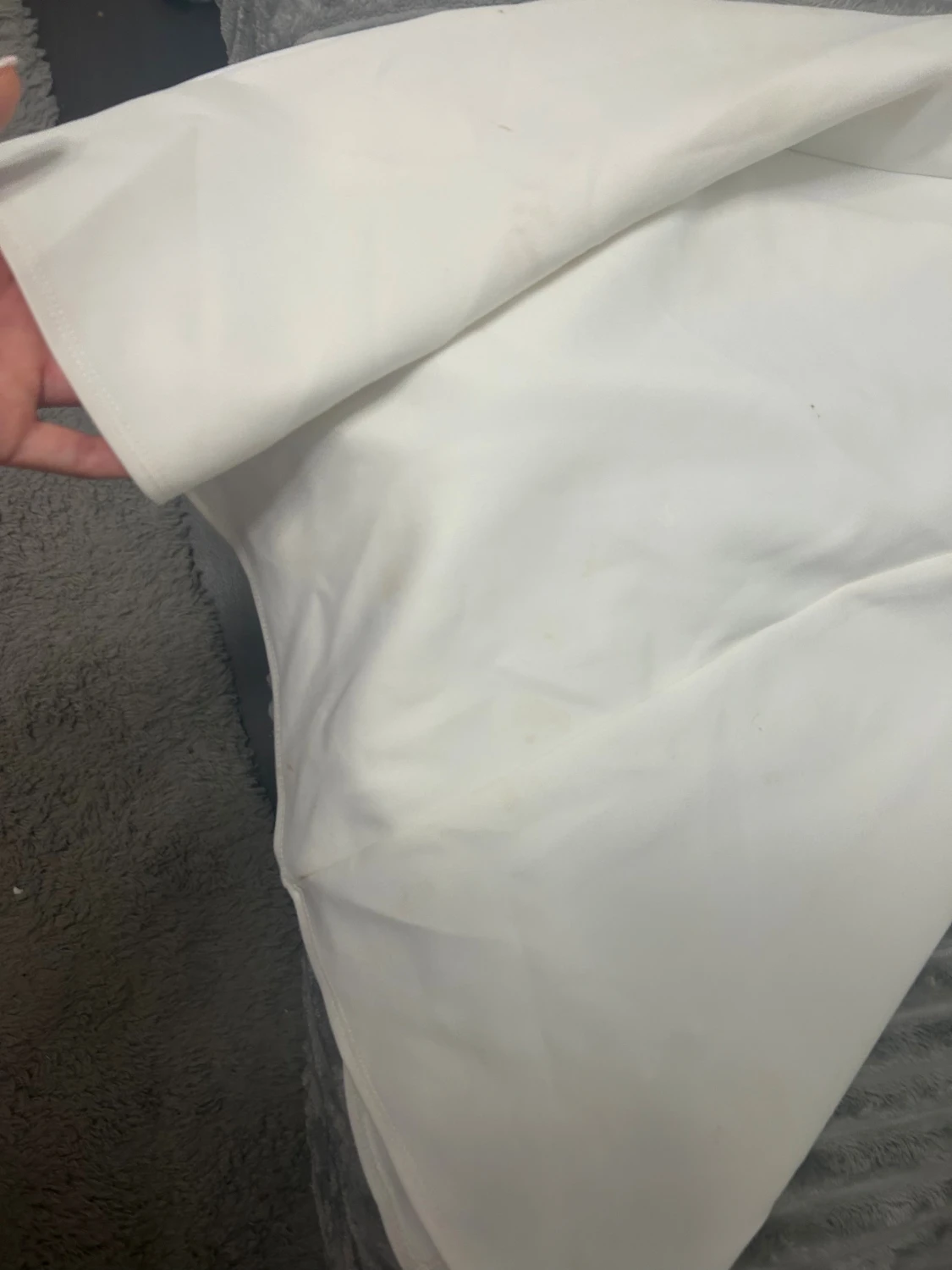 Vit klänning med spetsdetaljer NELLY - 3