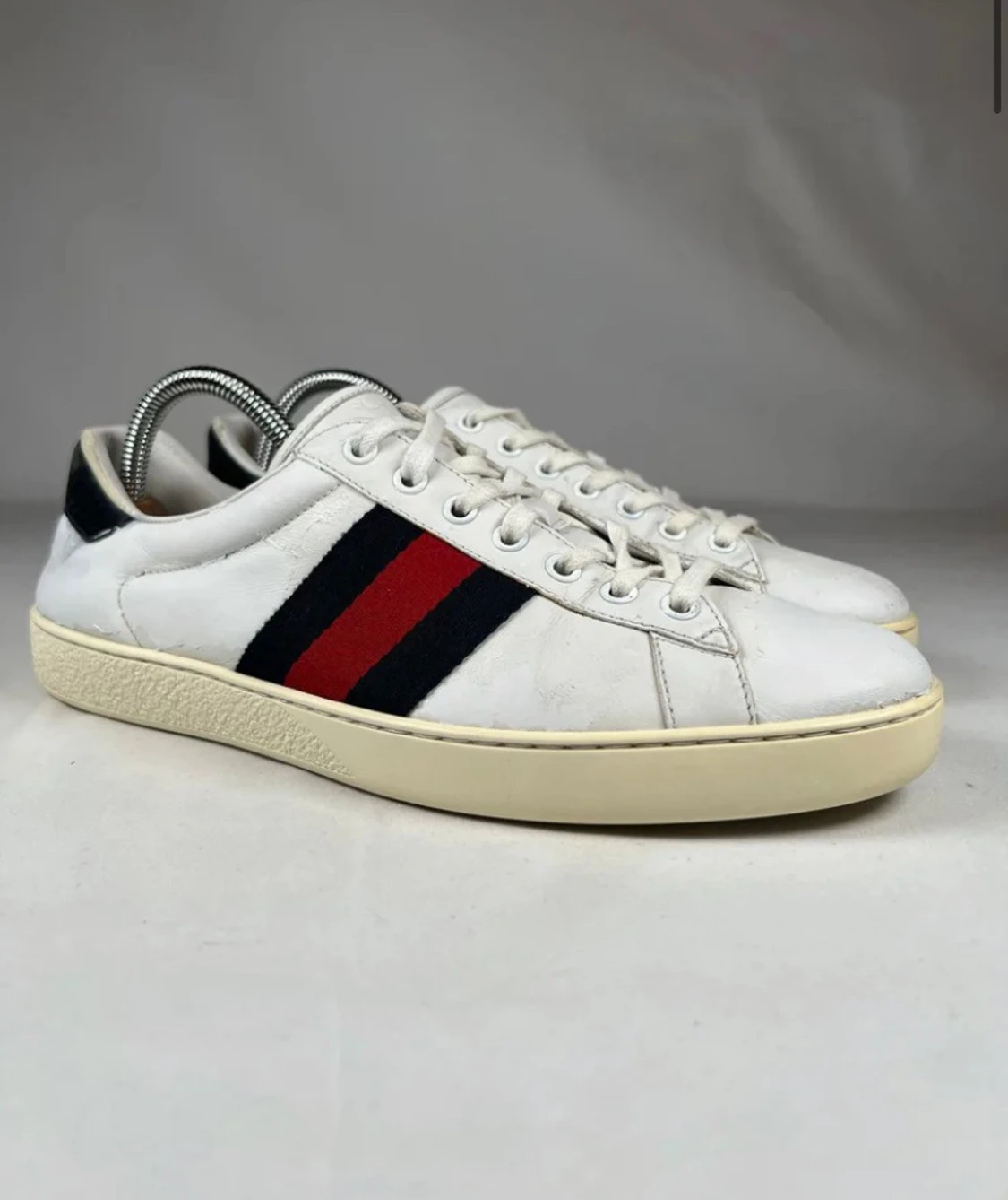 Gucci sneakers med röd och blå rand - 2