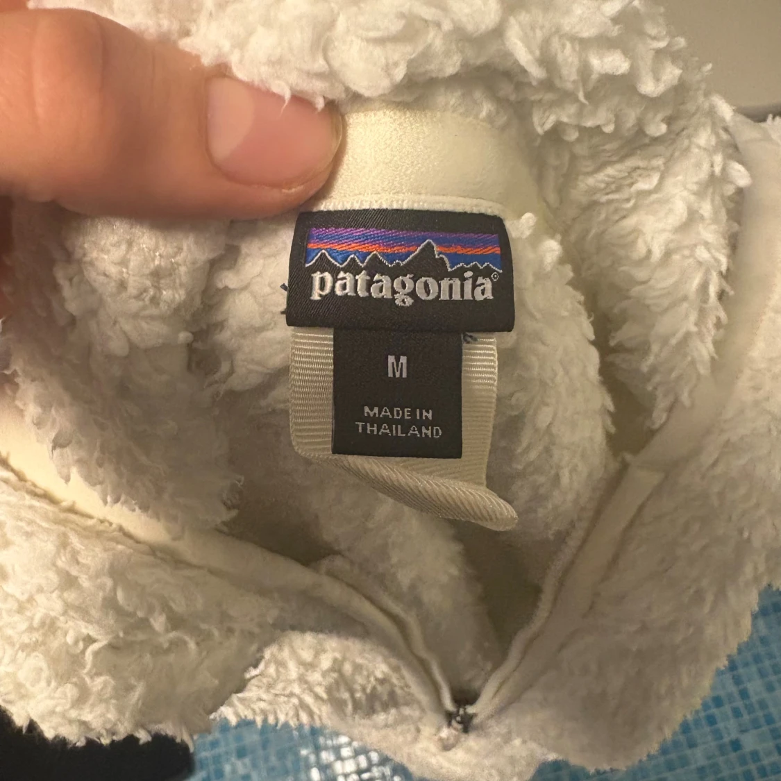 Vit fleecehoodie från Patagonia - 4