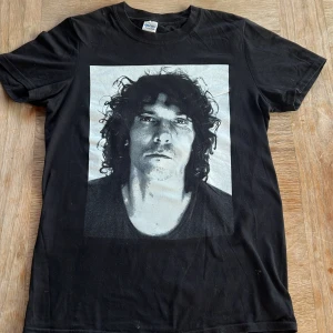 Håkan Hellström tshirt - Cool tshirt med Håkan Hellström på.