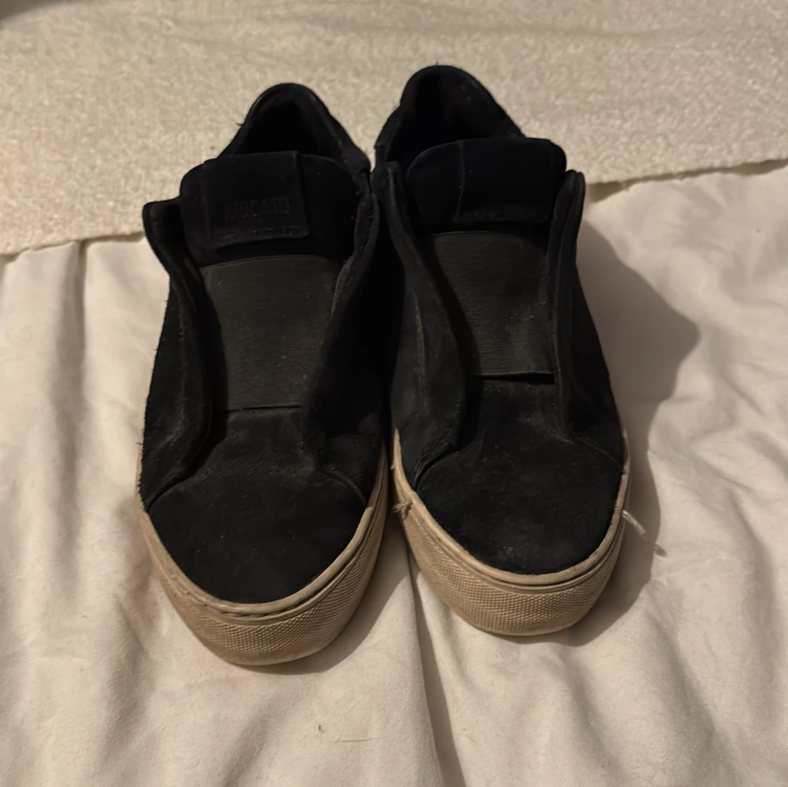 Svarta sneakers från Axel Arigato - 2