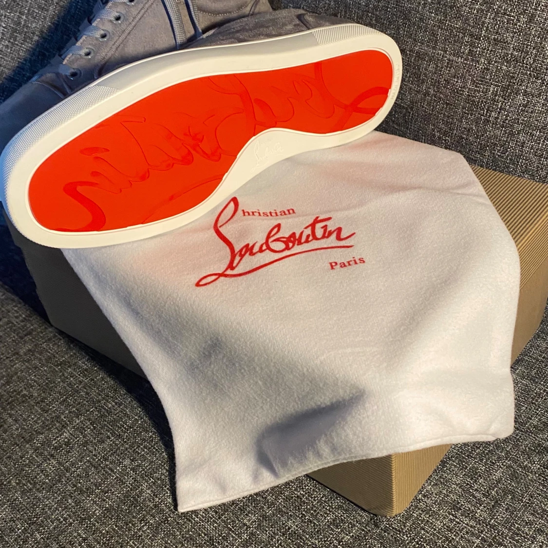 Grå mockasneakers Christian Louboutin - 4