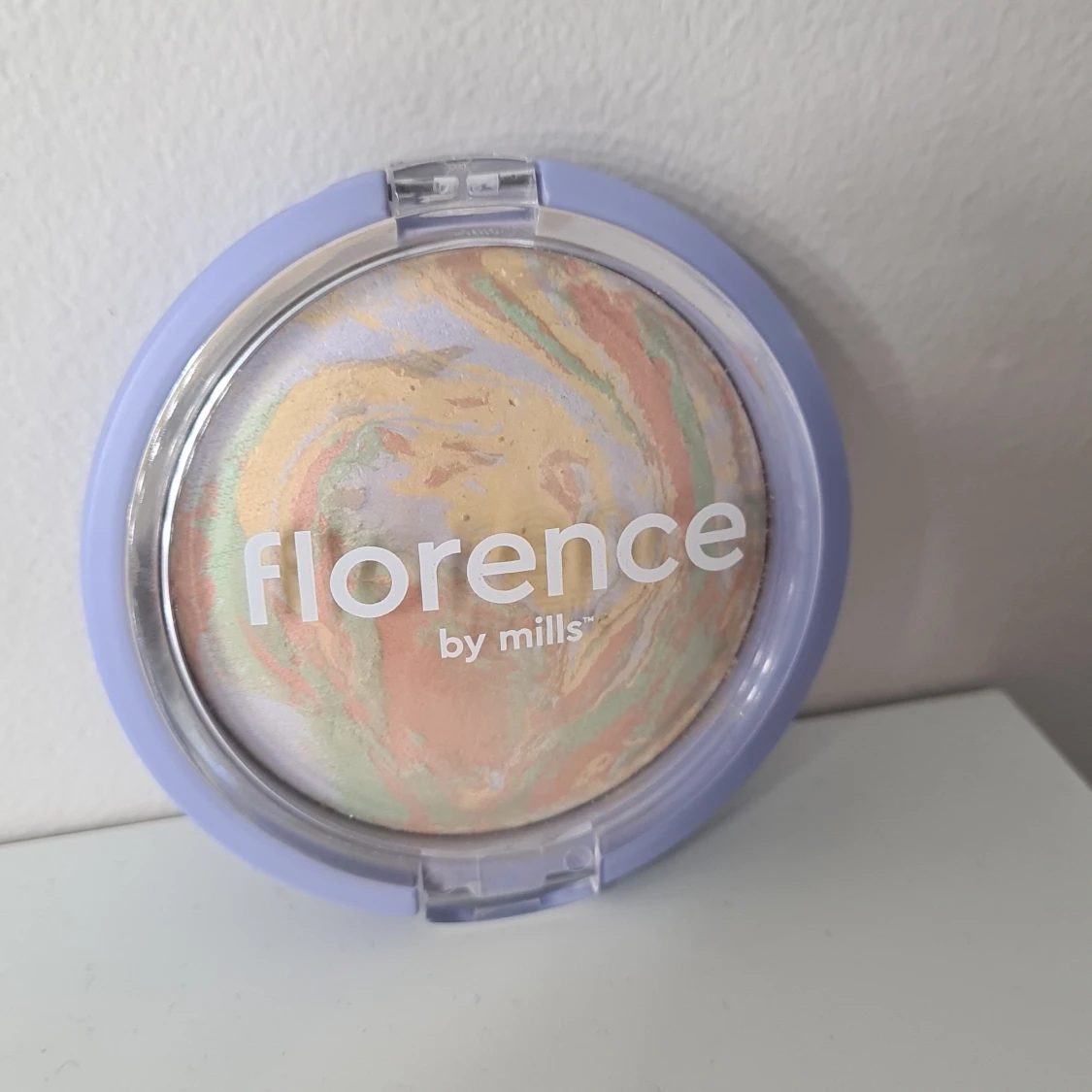 Florence by Mills color correcting powder