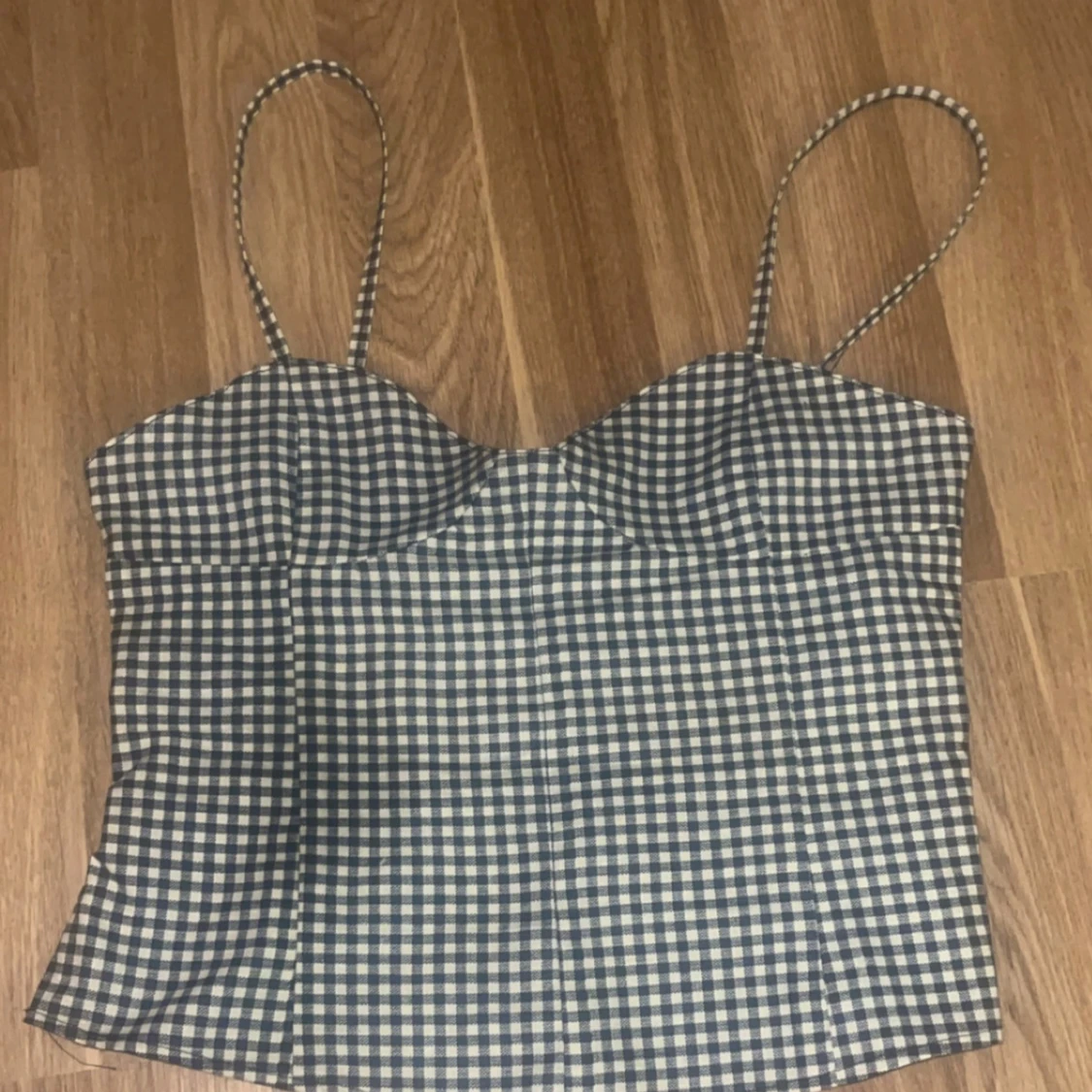 Rutig korsett-topp med smala axelband - 3