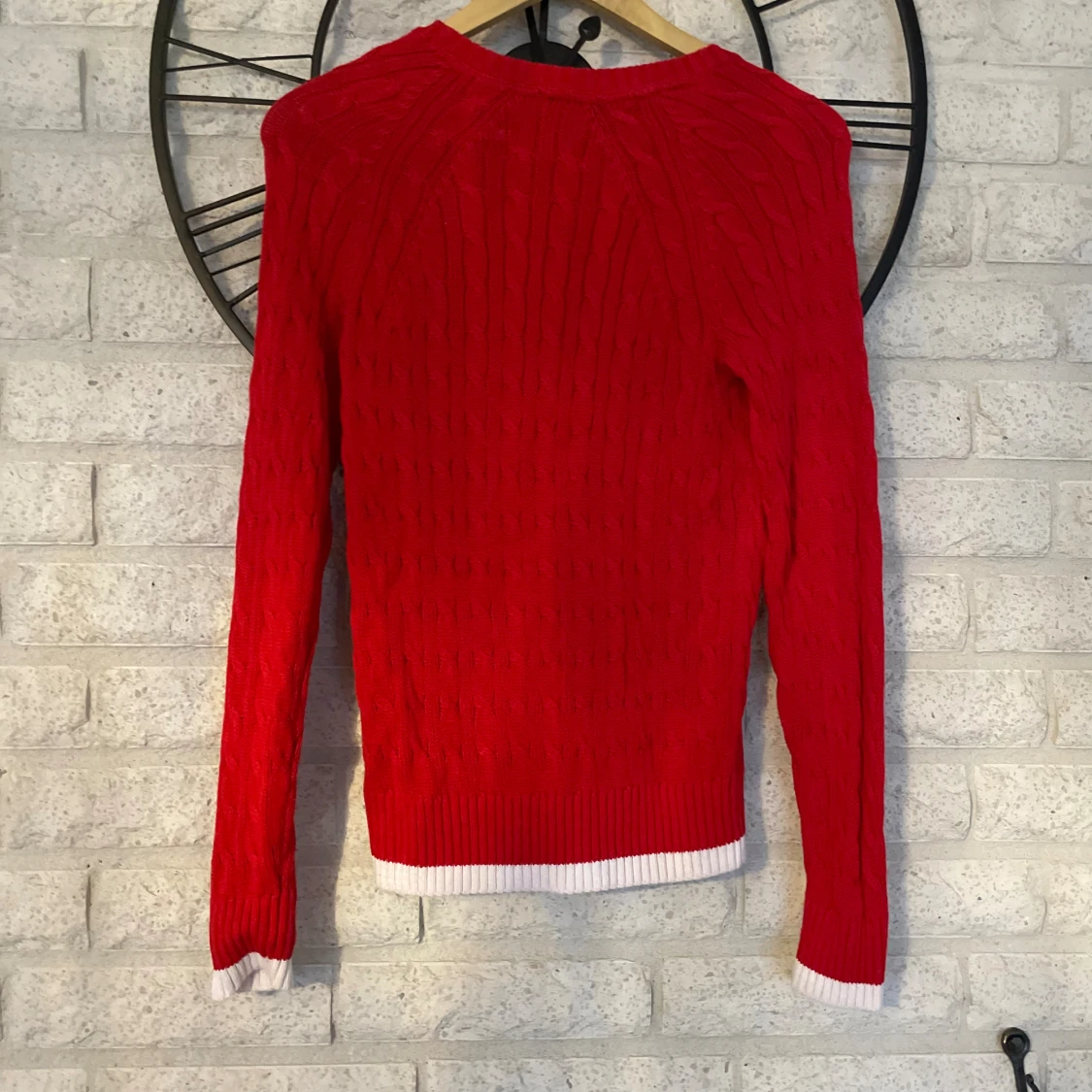 Röd stickad tröja från Calvin Klein - 1