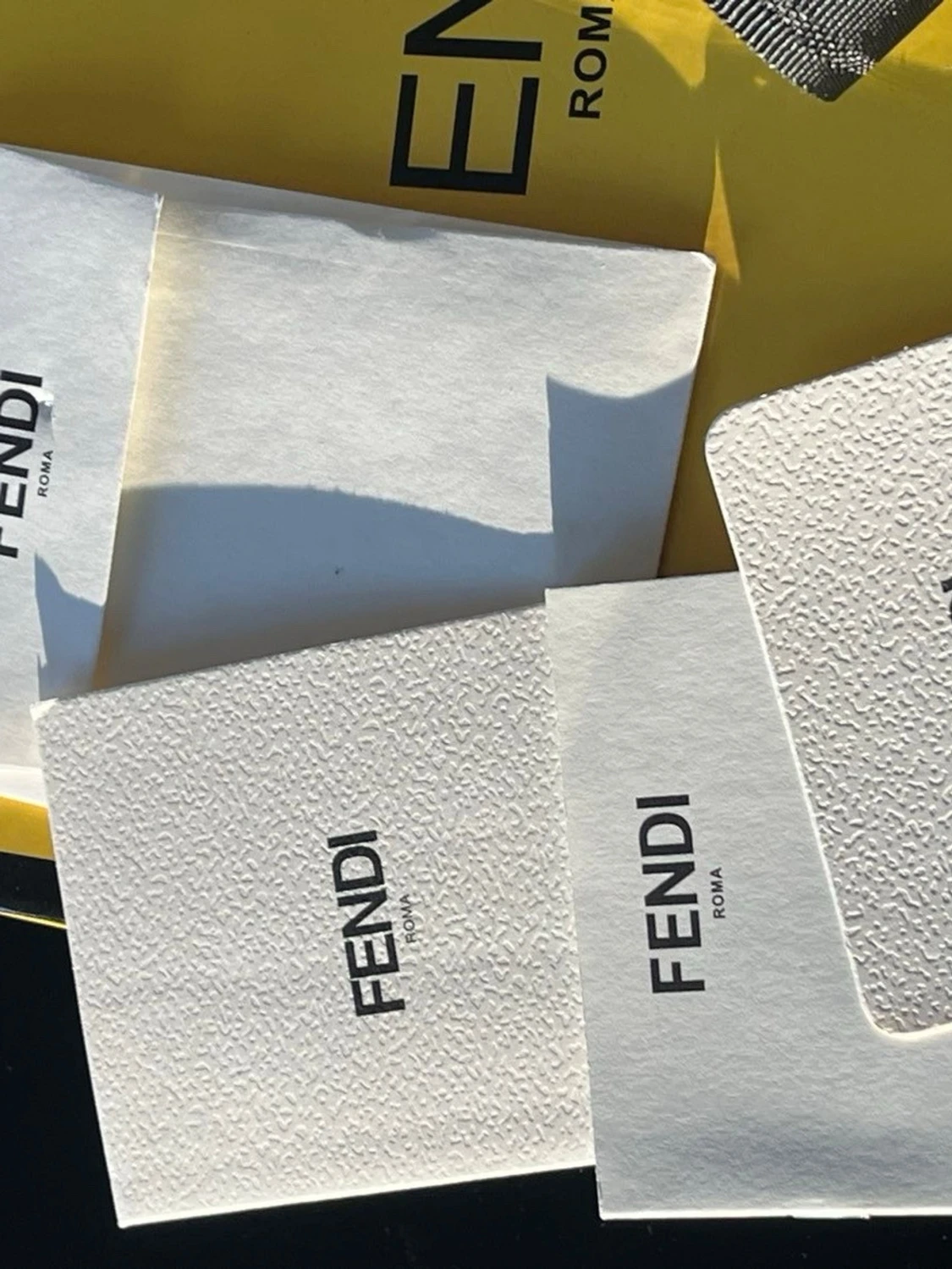 Fendi svart och gul axelväska - 5