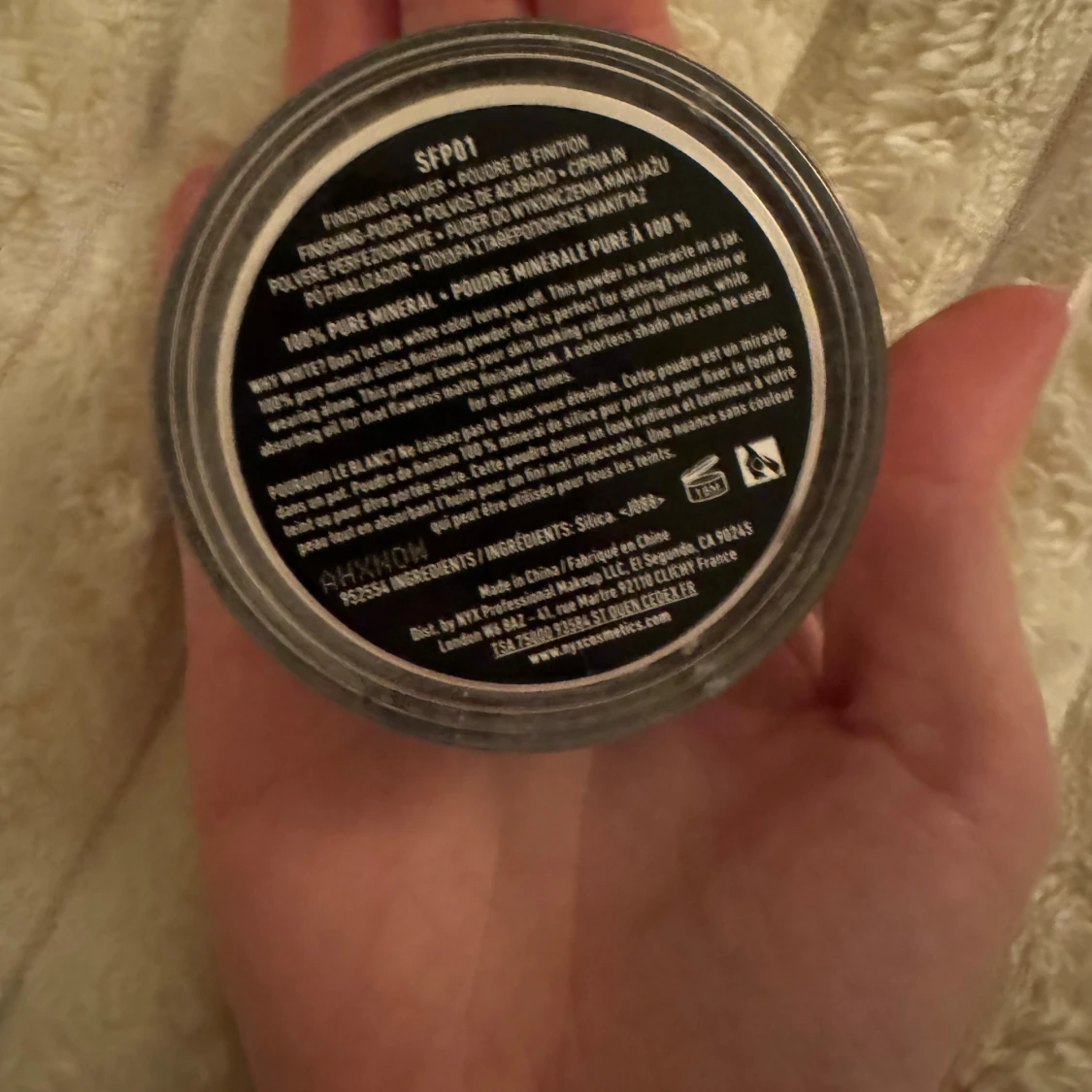 NYX HD Studio Finishing Powder - 1