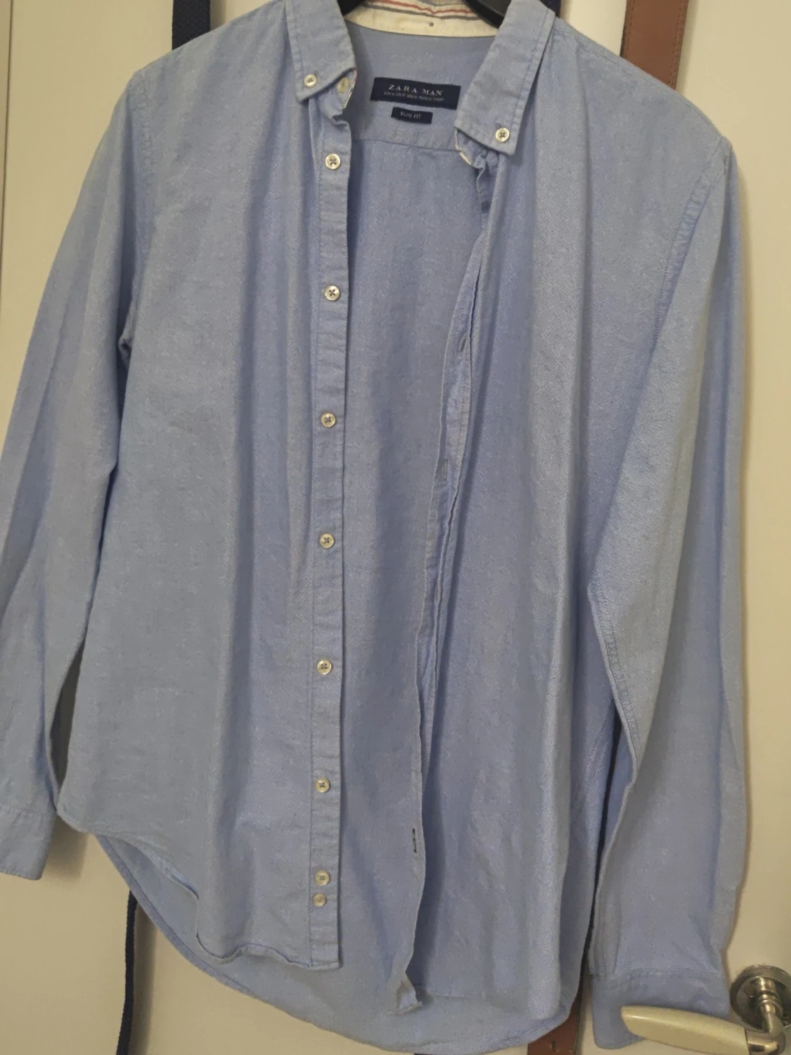Ljusblå skjorta från Zara Man