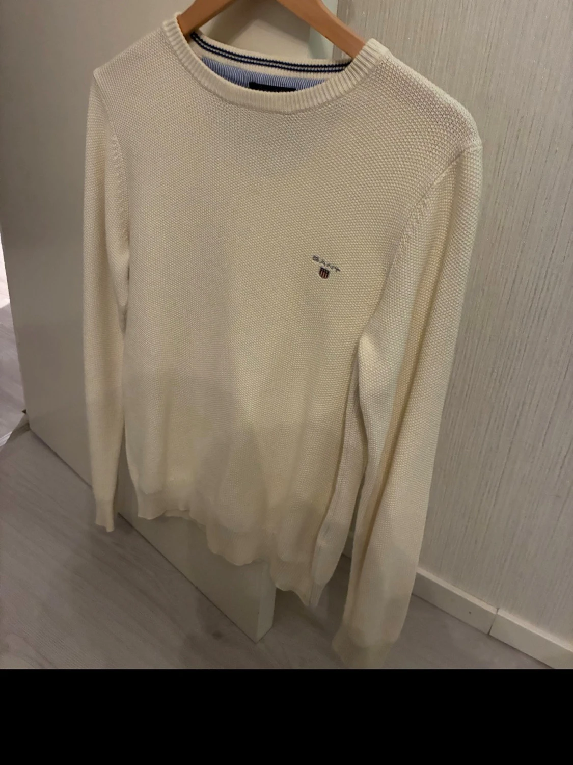 Beige stickad tröja från GANT - 1