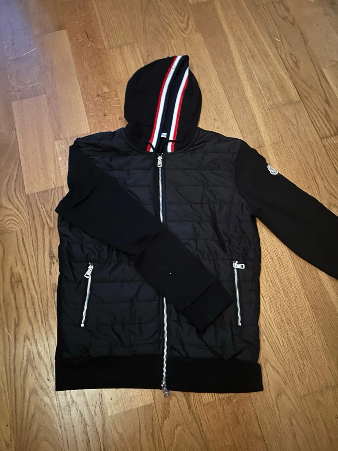 Svart moncler cardigan jacka