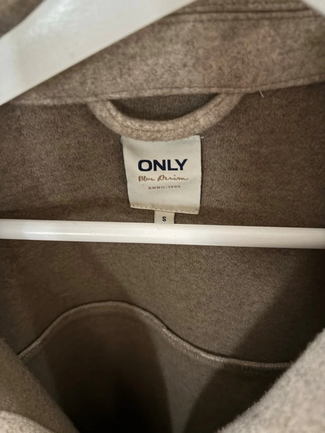 Beige overshirt jacka från ONLY - 2