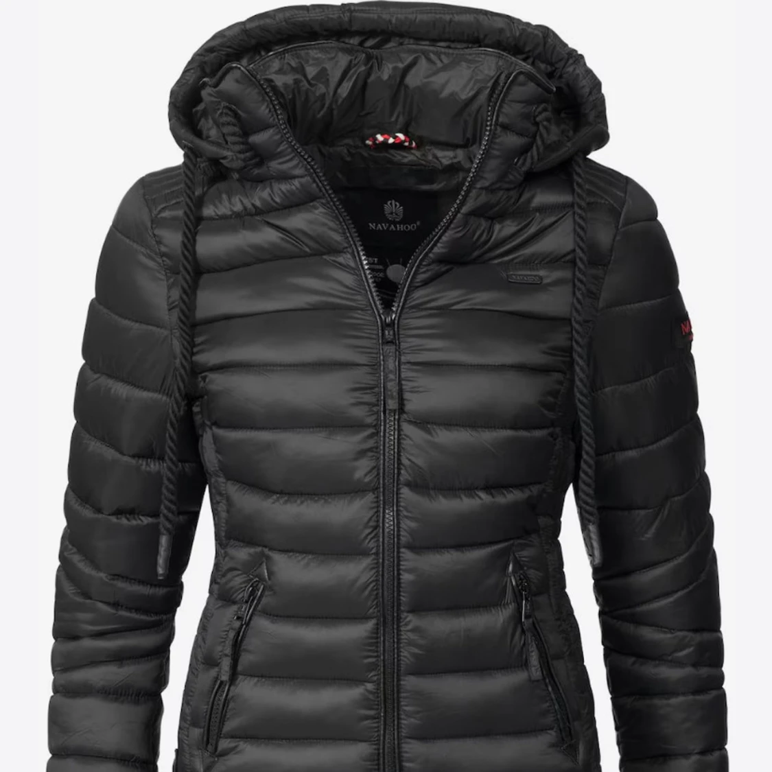 Svart pufferjacka från Navahoo