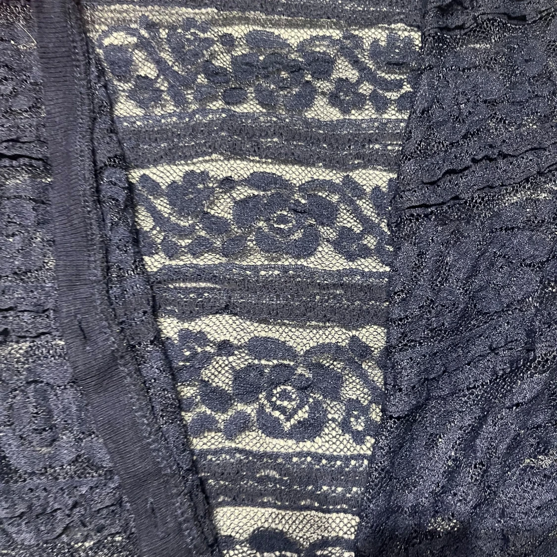 Mörkblå spets kofta  - 1