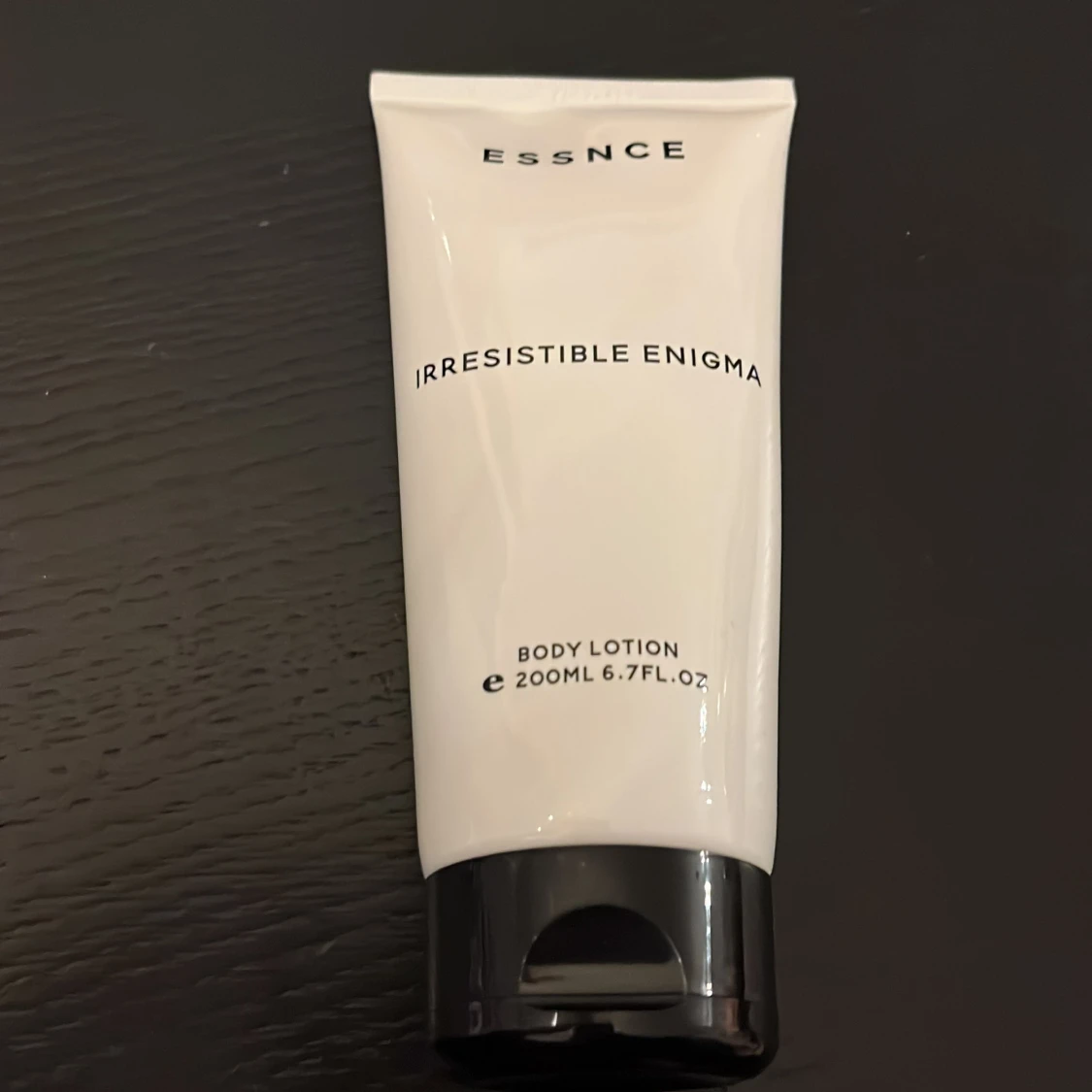 Essnce Irresistible Enigma Body Lotion