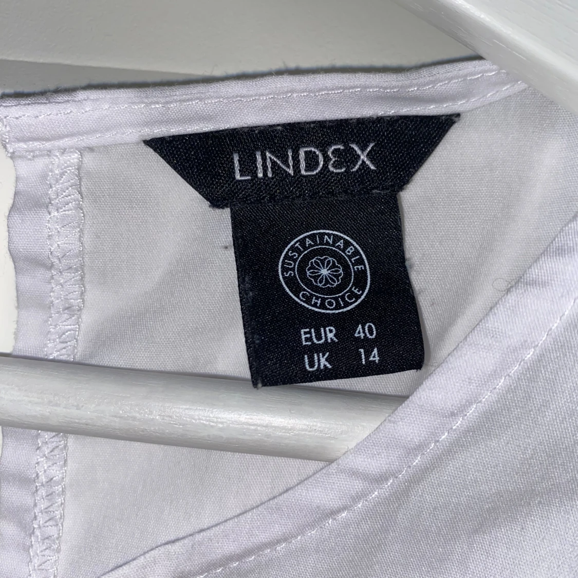 Vit blus från Lindex - 1