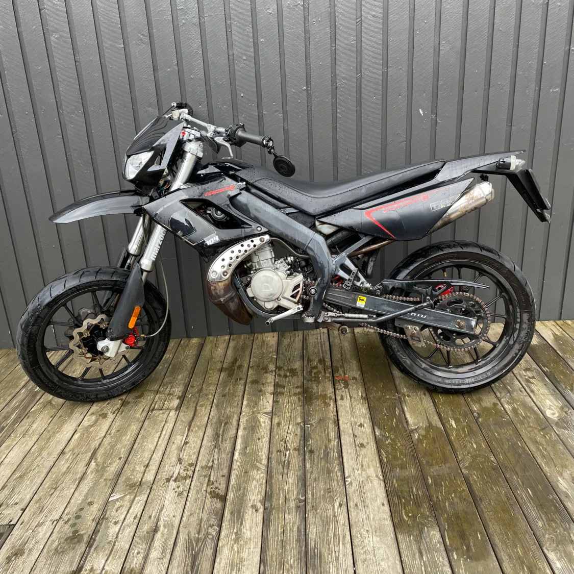 Derbi säljs i delar  - 1