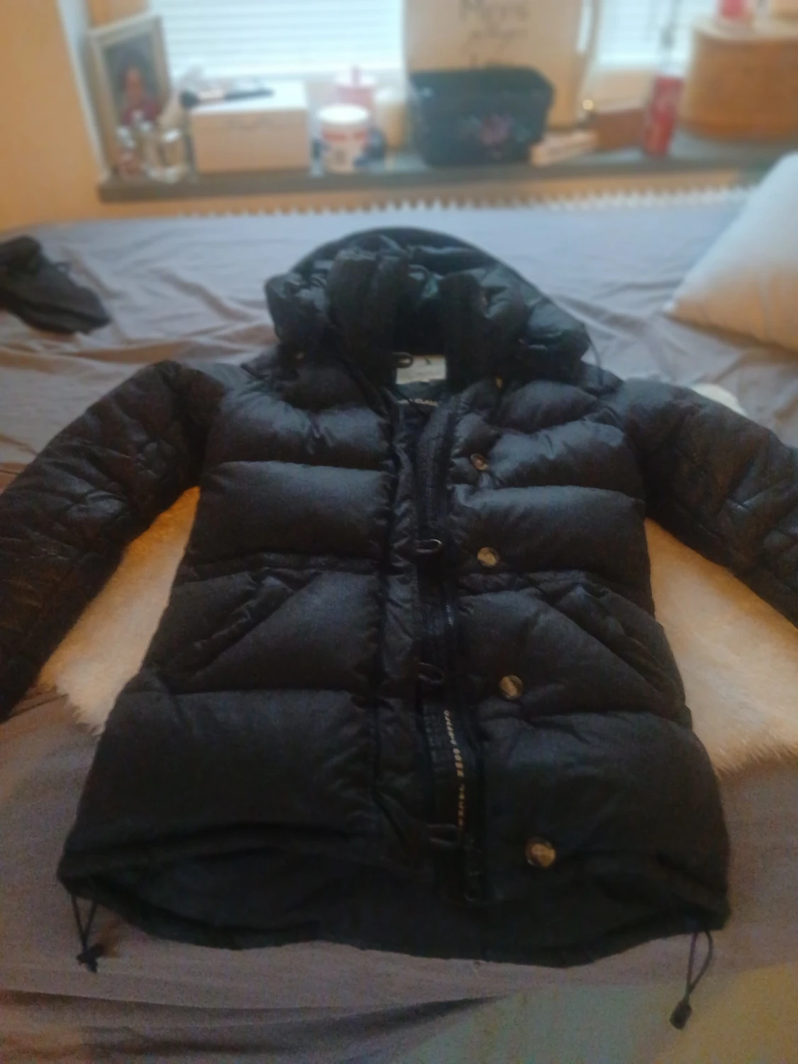 Svart dunjacka med huva från boomarang  - 3