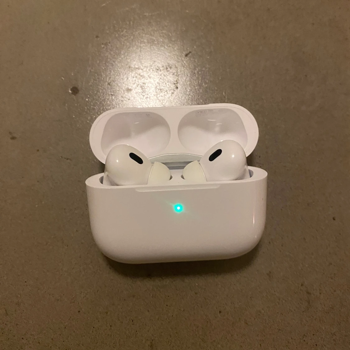 AirPods Pro 2 - 4
