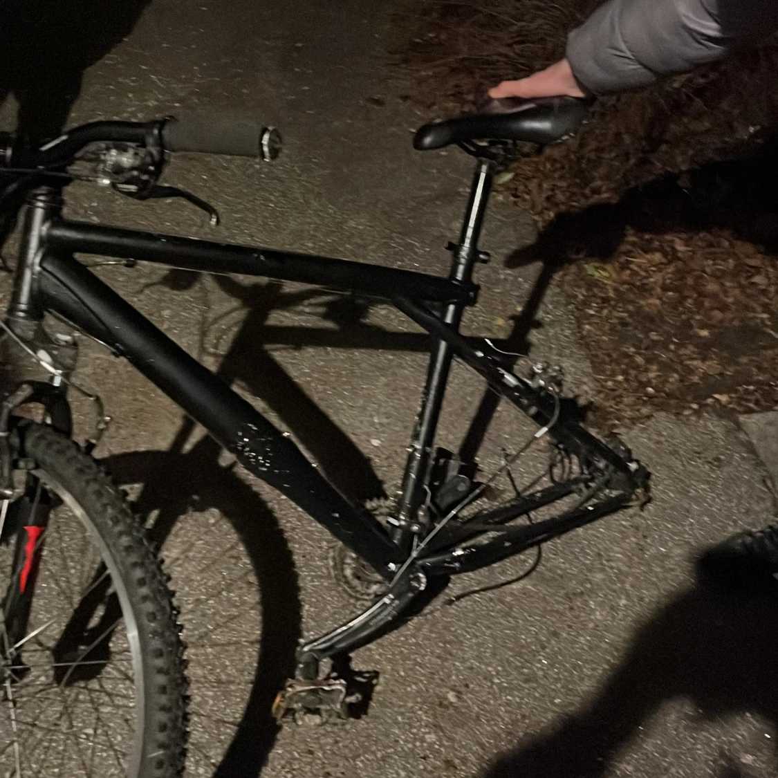 Kan ha en liten buckla då en sten flög in på ramen men annars är en prima. Först till kvarn  - 2