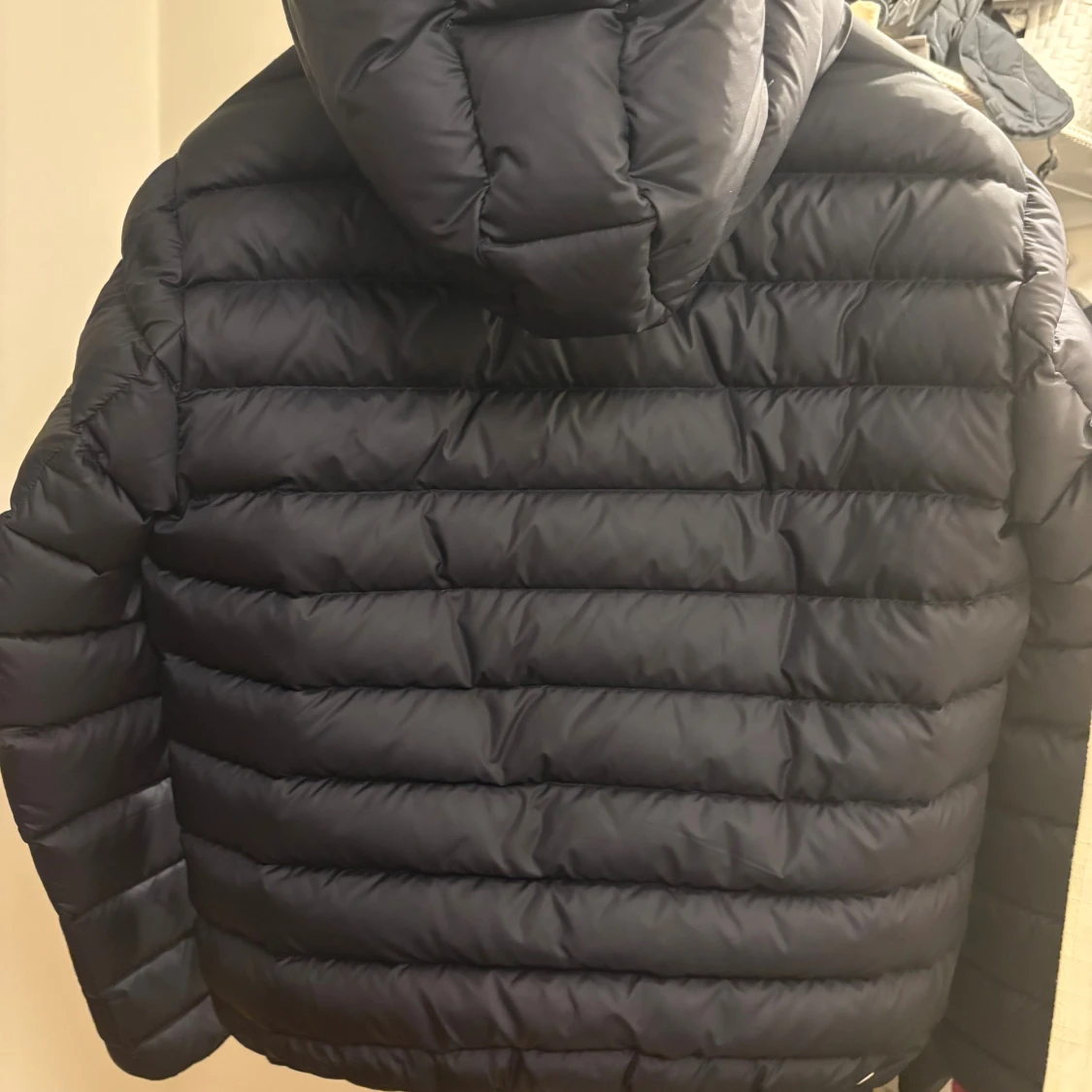 Svart Colmar pufferjacka med luva - 1