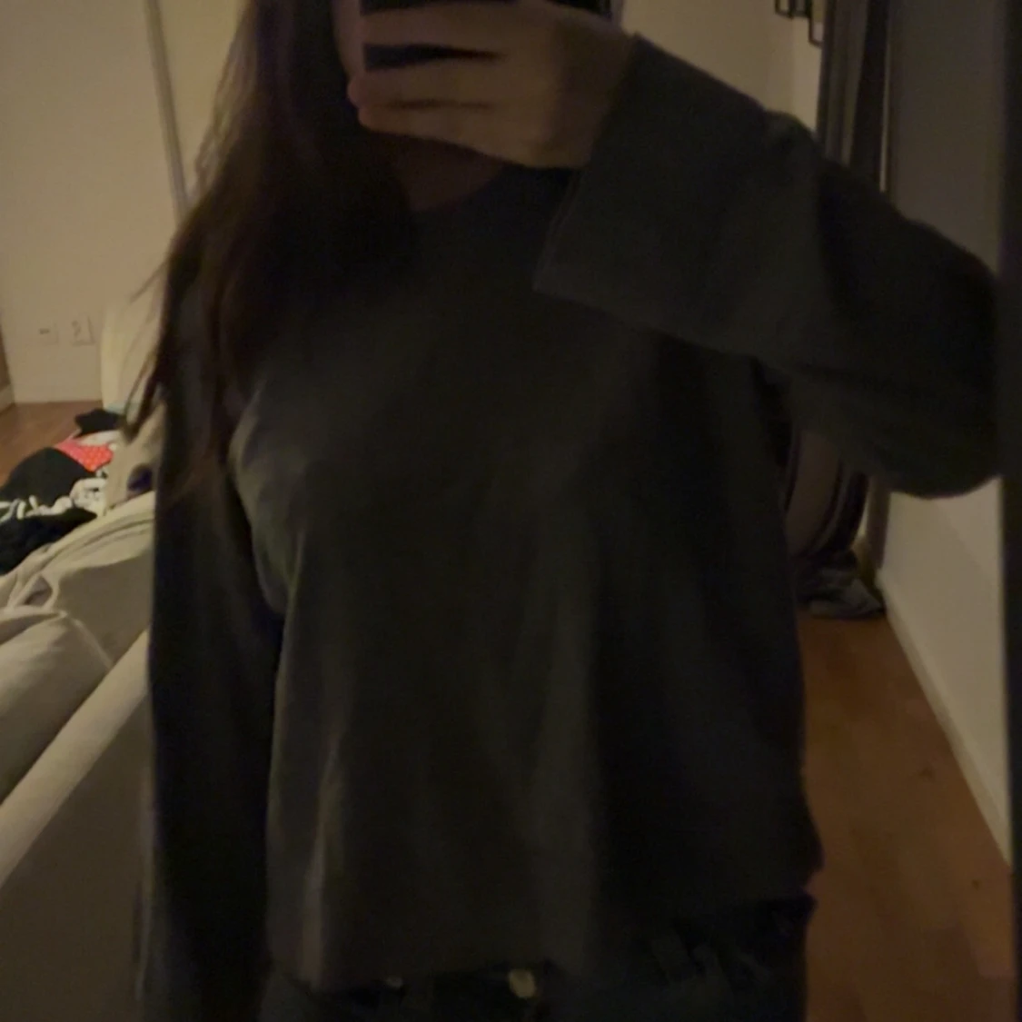 Mörkgrå långärmad tröja - 1