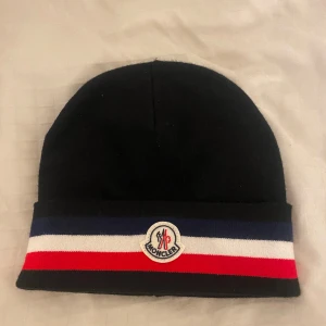 Säljer mössan - Säljer min mössa helt ny aldrig använt 