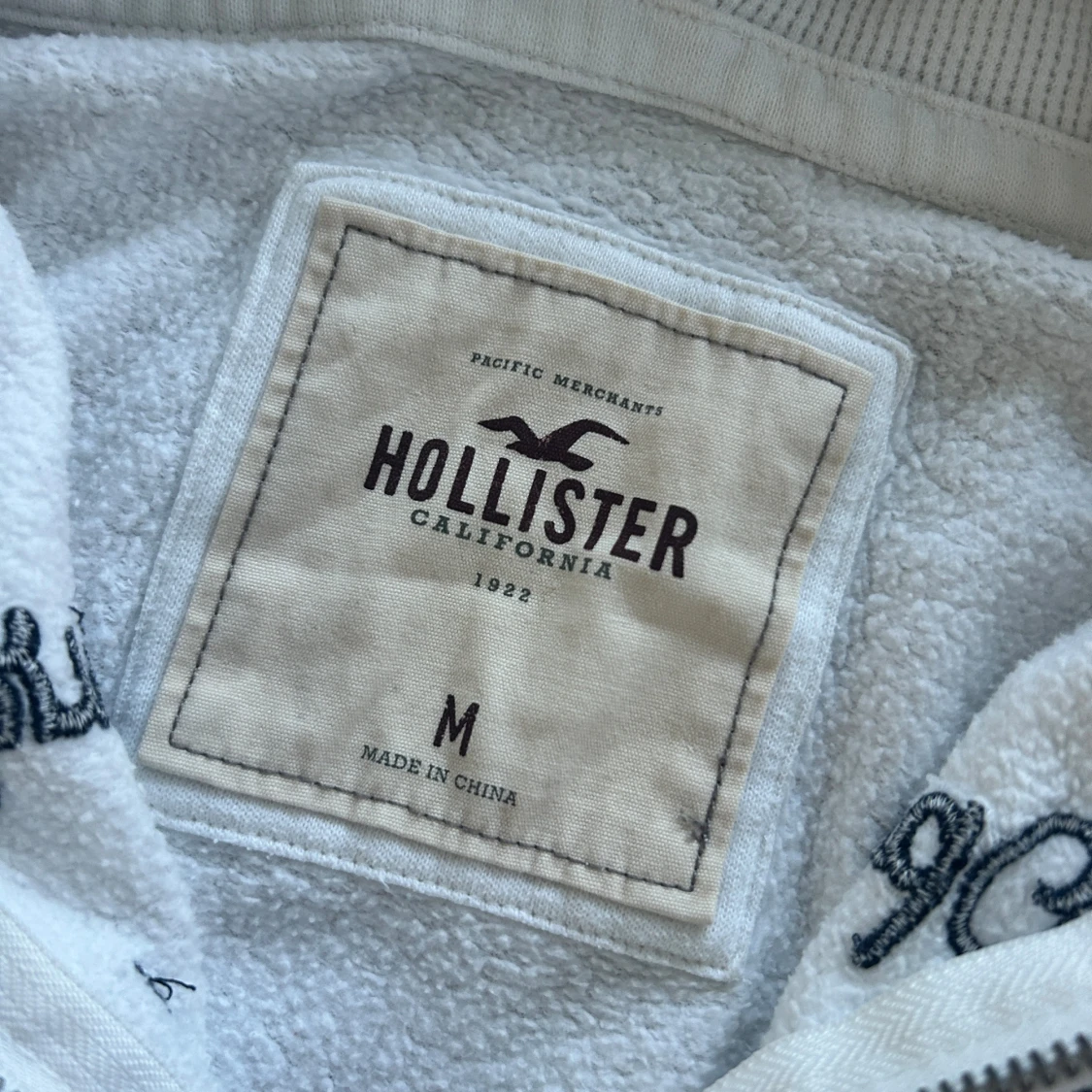 Hollister zip - 3