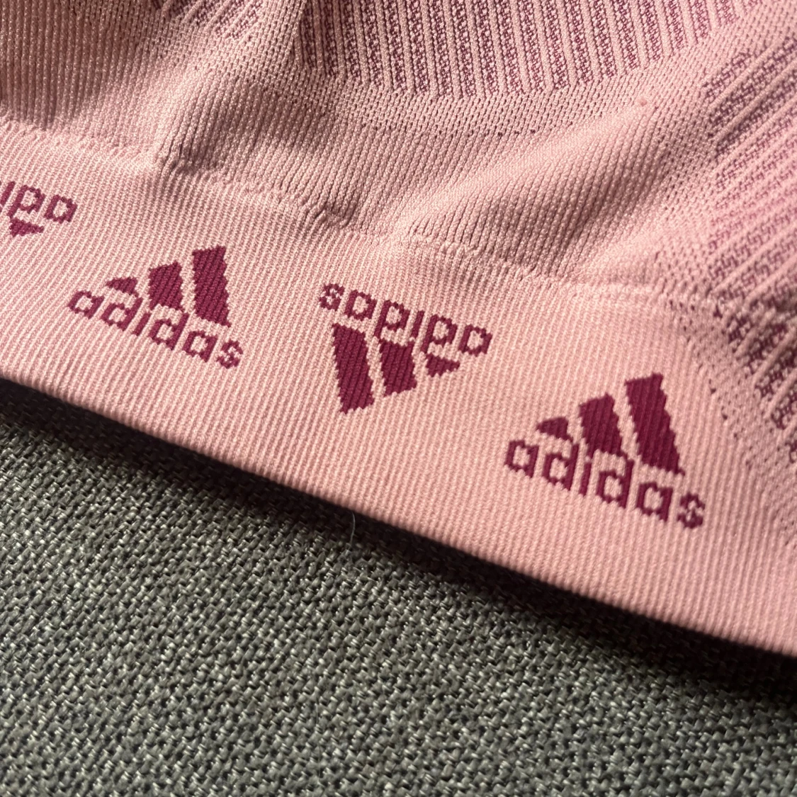 Adidas rosa träningstopp - 1