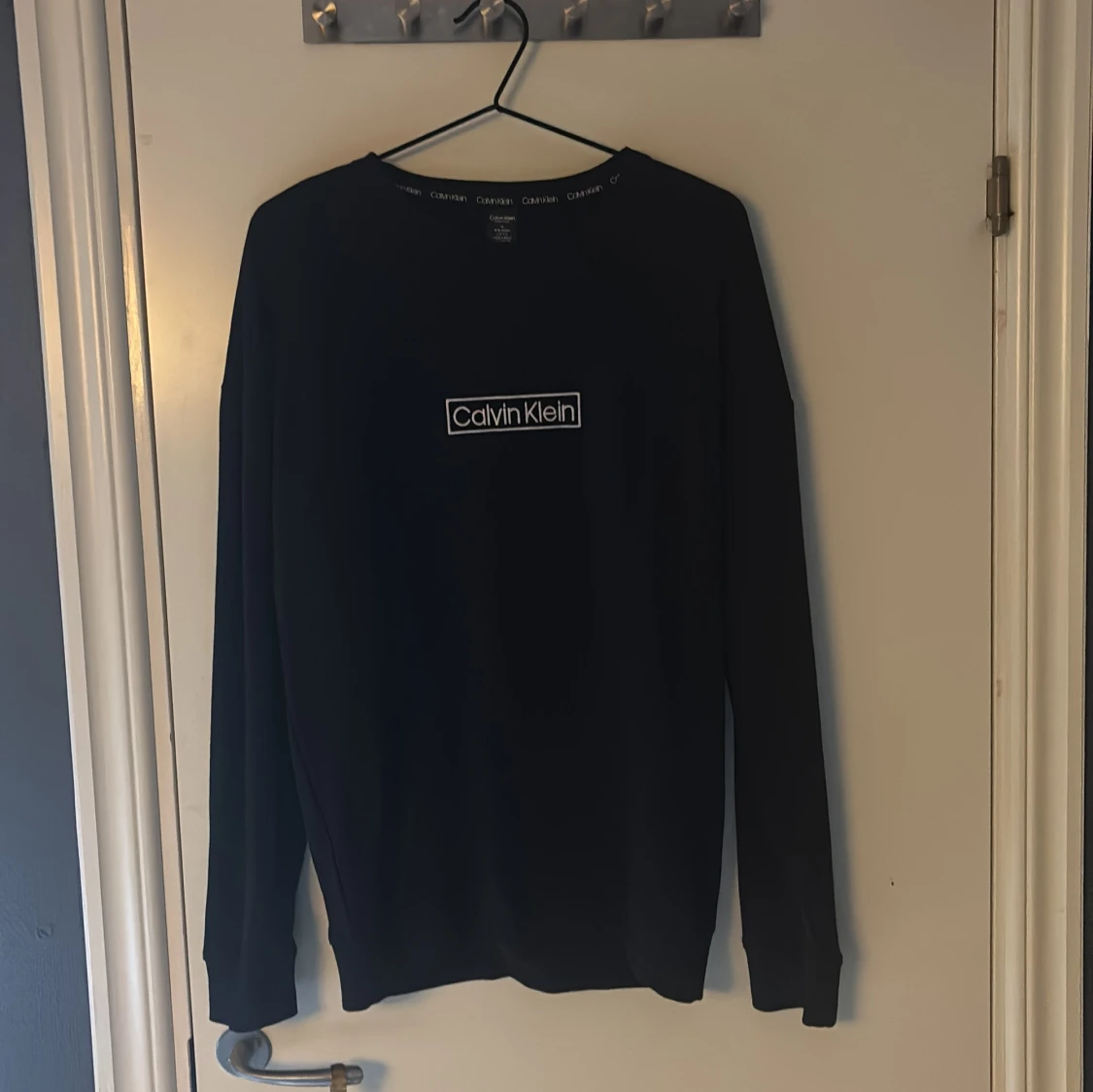 Svart Calvin Klein sweatshirt M